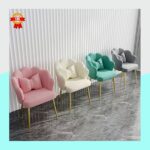 Chaise en velours – Image 2