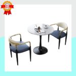 Table & chaises